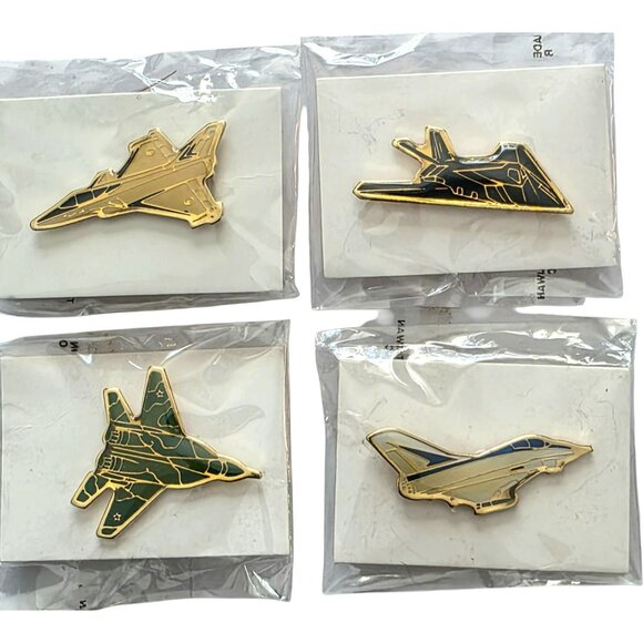 8 VTG War Planes Collector Pins Tie Tack Airplane Fighter Jet Display Card Atlas - Picture 4 of 6